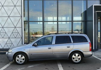 Подержанный автомобиль Opel Astra Wagon 2003 года (8 фото)