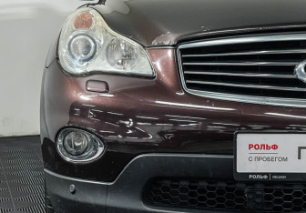 Подержанный автомобиль Infiniti EX 2010 года (22 фото)