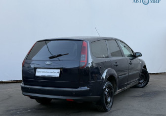 Подержанный автомобиль Ford Focus Wagon 2007 года (5 фото)