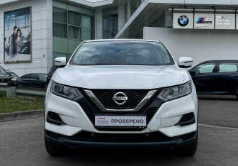 Подержанный автомобиль Nissan Qashqai 2021 года (2 фото)