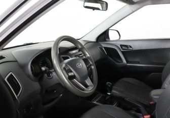 Подержанный автомобиль Hyundai Creta 2017 года (9 фото)