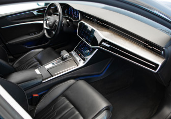 Подержанный автомобиль Audi A7 2018 года (28 фото)