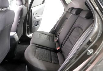 Подержанный автомобиль Kia Ceed Hatchback 2017 года (14 фото)