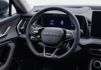 Подержанный автомобиль Skoda Kodiaq 2025 года (16 фото)