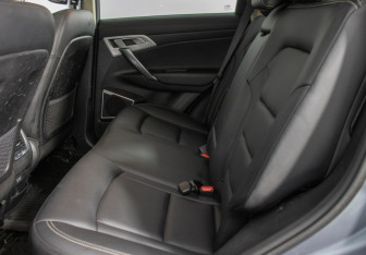 Подержанный автомобиль Geely Atlas 2021 года (11 фото)