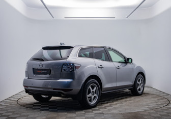 Подержанный автомобиль Mazda CX-7 2011 года (5 фото)