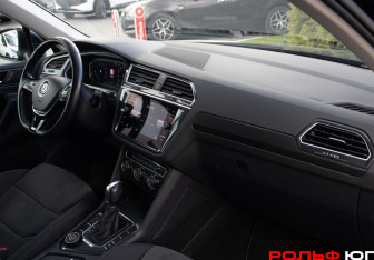 Подержанный автомобиль Volkswagen Tiguan 2019 года (7 фото)