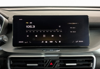 Подержанный автомобиль Geely Coolray 2023 года (17 фото)