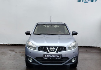 Подержанный автомобиль Nissan Qashqai 2012 года (2 фото)
