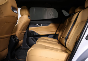 Подержанный автомобиль Changan UNI-K 2023 года (12 фото)