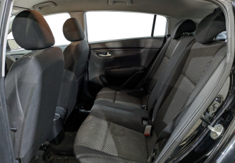 Подержанный автомобиль Kia Rio Hatchback 2020 года (10 фото)