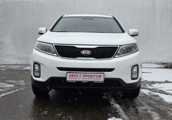 Подержанный автомобиль Kia Sorento 2017 года (2 фото)