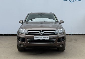 Подержанный автомобиль Volkswagen Touareg 2013 года (2 фото)