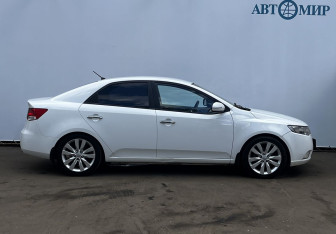 Подержанный автомобиль Kia Cerato Sedan 2011 года (4 фото)