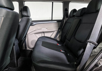 Подержанный автомобиль Mitsubishi Pajero Sport 2014 года (10 фото)