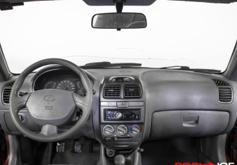 Подержанный автомобиль Hyundai Accent Sedan 2007 года (12 фото)