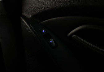 Подержанный автомобиль Hyundai ix35 2011 года (22 фото)