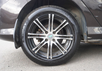 Подержанный автомобиль Peugeot 308 Hatchback 2012 года (9 фото)