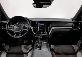Подержанный автомобиль Volvo S60 2019 года (13 фото)