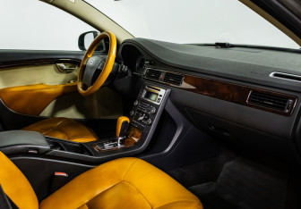 Подержанный автомобиль Volvo S80 2007 года (9 фото)