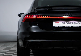 Подержанный автомобиль Audi A7 2020 года (24 фото)