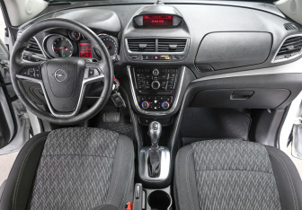 Подержанный автомобиль Opel Mokka 2015 года (14 фото)