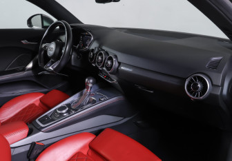 Подержанный автомобиль Audi TTS Coupe 2015 года (11 фото)
