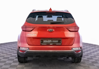 Подержанный автомобиль Kia Sportage 2018 года (6 фото)