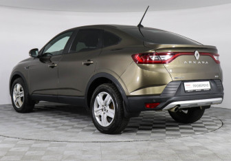 Подержанный автомобиль Renault Arkana 2019 года (7 фото)