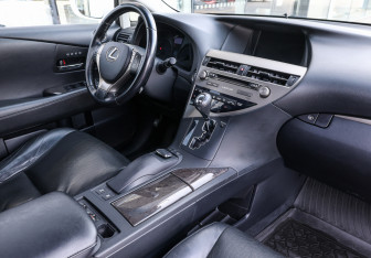 Подержанный автомобиль Lexus RX 2015 года (11 фото)