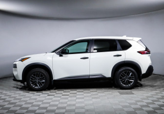 Подержанный автомобиль Nissan Rogue 2020 года (8 фото)