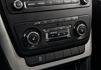 Подержанный автомобиль Skoda Yeti 2015 года (21 фото)