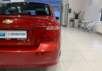 Подержанный автомобиль Chevrolet Aveo Sedan 2008 года (8 фото)