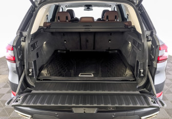 Подержанный автомобиль BMW X5 2020 года (10 фото)