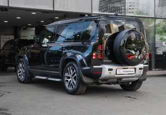 Подержанный автомобиль Land Rover Defender Suv 2020 года (6 фото)