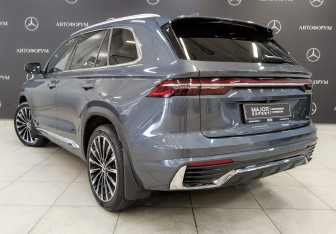 Подержанный автомобиль Geely Monjaro 2025 года (7 фото)