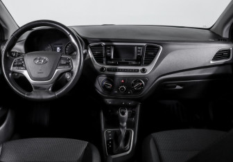 Подержанный автомобиль Hyundai Solaris Sedan 2018 года (12 фото)