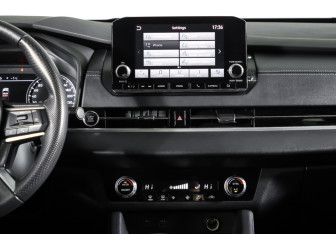 Подержанный автомобиль Mitsubishi Outlander 2022 года (14 фото)