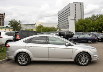 Подержанный автомобиль Ford Mondeo Sedan 2012 года (3 фото)
