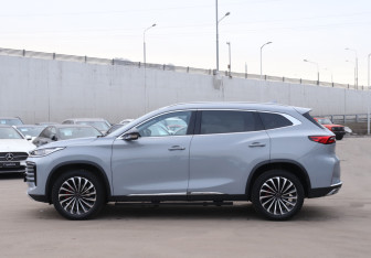 Подержанный автомобиль Exeed TXL 2023 года (8 фото)