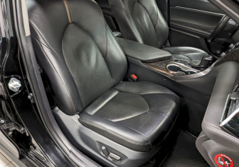 Подержанный автомобиль Toyota Camry Sedan 2019 года (21 фото)