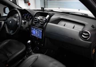 Подержанный автомобиль Renault Duster 2017 года (23 фото)