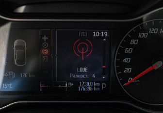 Подержанный автомобиль Ford Mondeo Sedan 2012 года (19 фото)