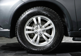 Подержанный автомобиль Mitsubishi Outlander 2017 года (9 фото)