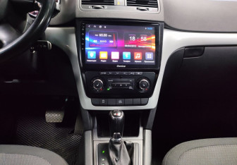 Подержанный автомобиль Skoda Yeti 2013 года (13 фото)