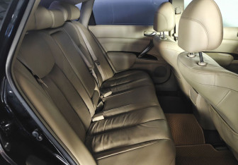 Подержанный автомобиль Nissan Teana 2011 года (18 фото)