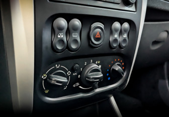Подержанный автомобиль Nissan Almera Sedan 2017 года (25 фото)
