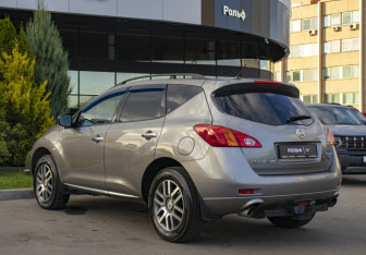 Подержанный автомобиль Nissan Murano Suv 2010 года (7 фото)