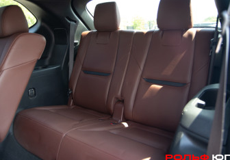 Подержанный автомобиль Mazda CX-9 2019 года (9 фото)