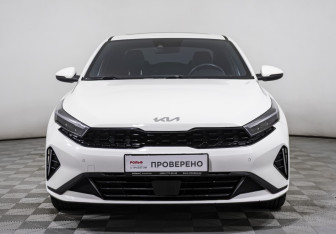 Подержанный автомобиль Kia K3 Sedan 2024 года (2 фото)
